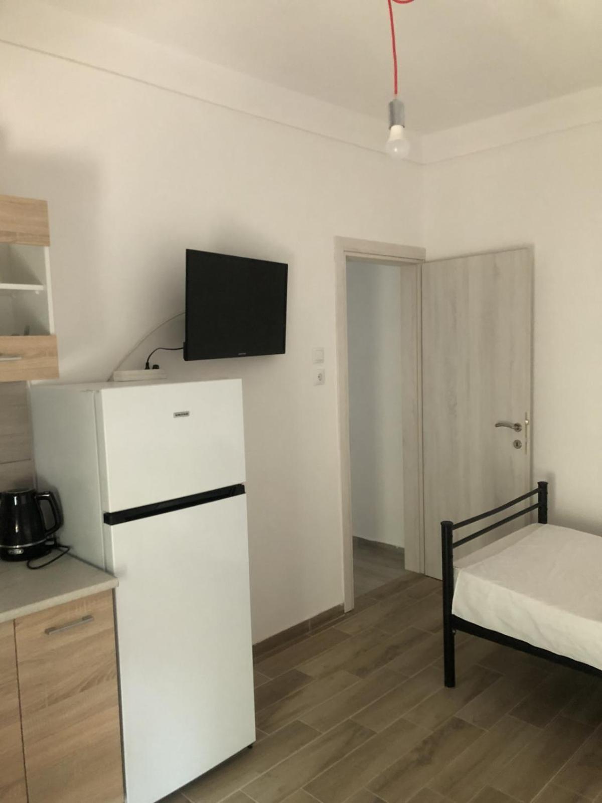 Small Studio Center 1 سالونيك المظهر الخارجي الصورة
