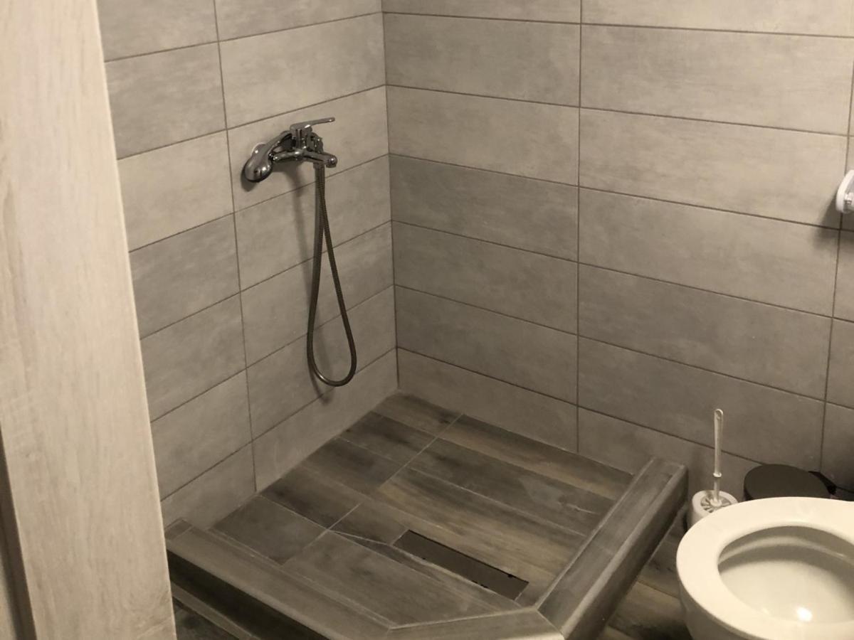 Small Studio Center 1 سالونيك المظهر الخارجي الصورة